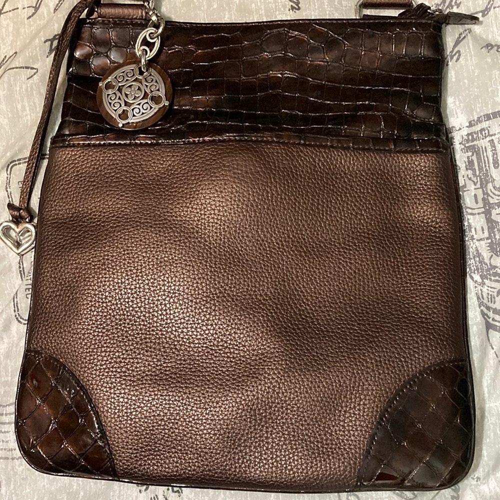 Brighton EUC Peyton Faux Crocodile Pebbled Leather Copper/Brown Bag with charm.